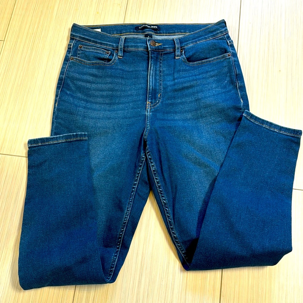 Calvin Klein jeans, size 12 high-rise skinny medium wash ￼